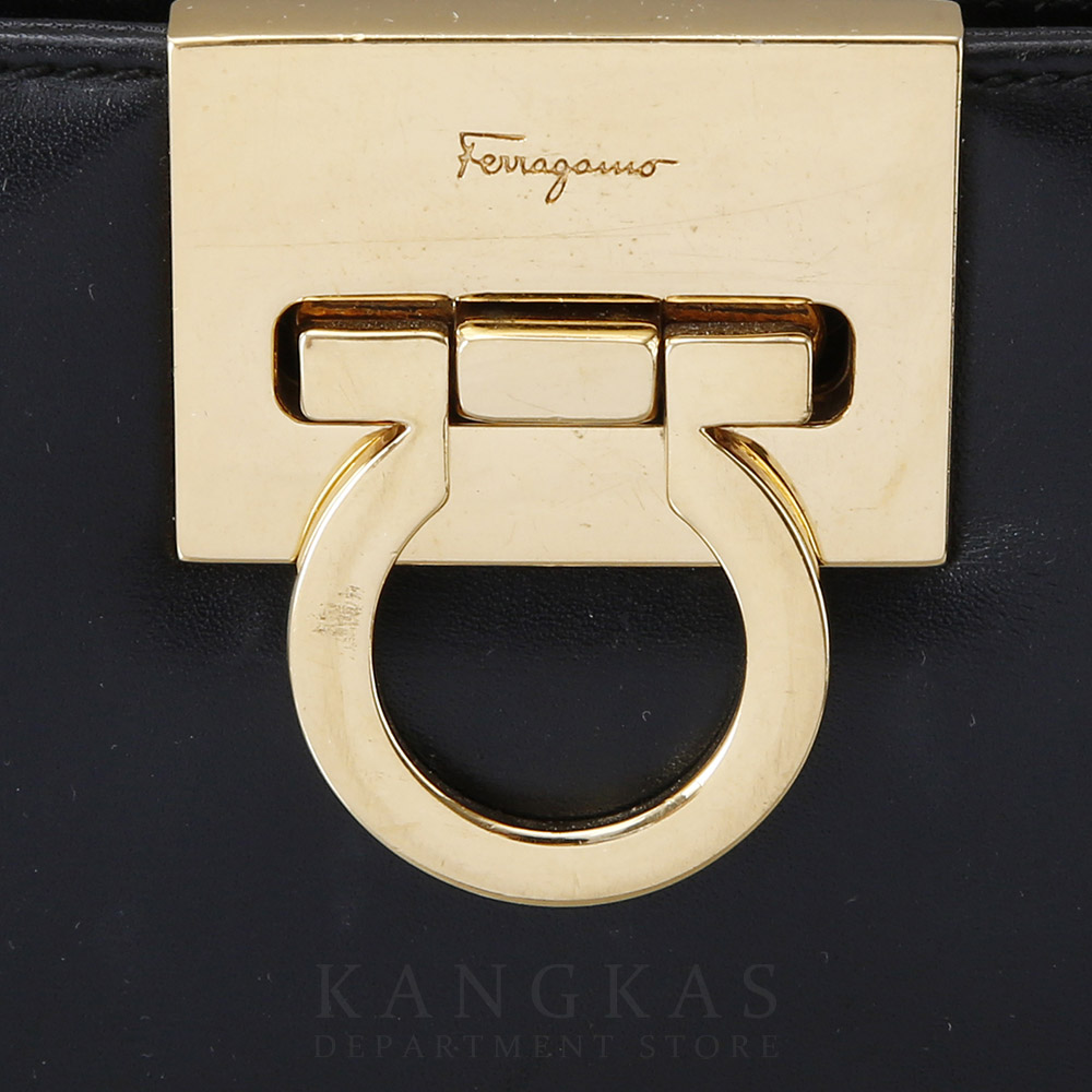 FERRAGAMO(USED)페레가모 체인 크로스백